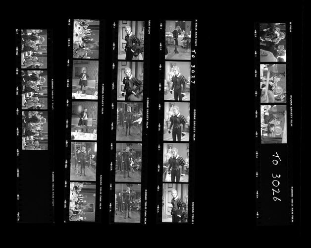 TON_M_Contact_186: Sarah Miles