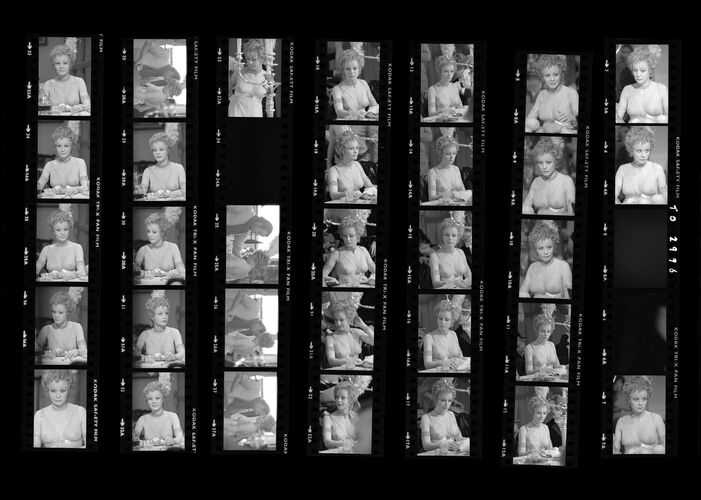 TON_M_Contact_200: Sarah Miles