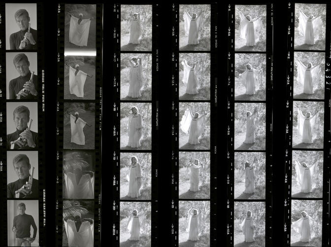 TON_Moore_Contact_004b: Roger Moore