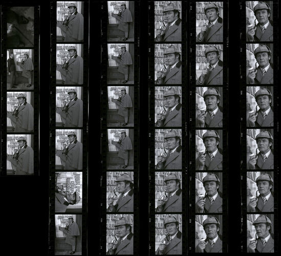 TON_Moore_Contact_007: Roger Moore