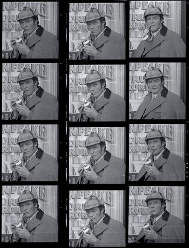 TON_Moore_Contact_009: Roger Moore