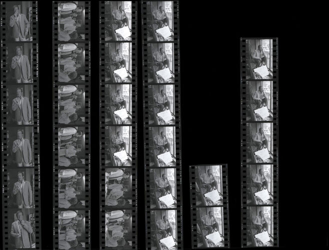 TON_Moore_Contact_022: Roger Moore