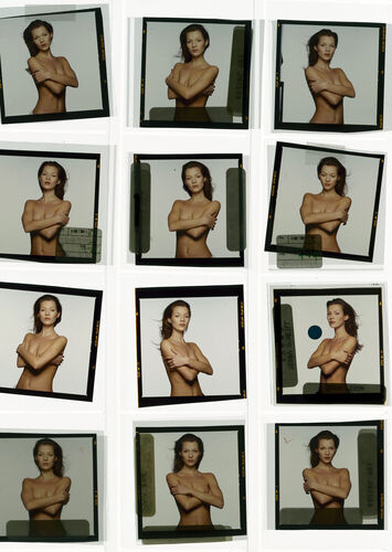 TON_MossK_contact_013: Kate Moss