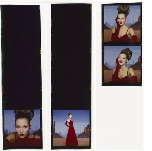 TON_MossK_contact_021: Kate Moss