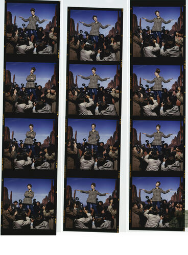 TON_MossK_contact_030: Kate Moss