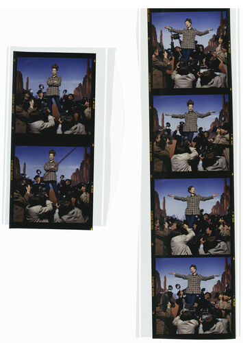 TON_MossK_contact_032: Kate Moss