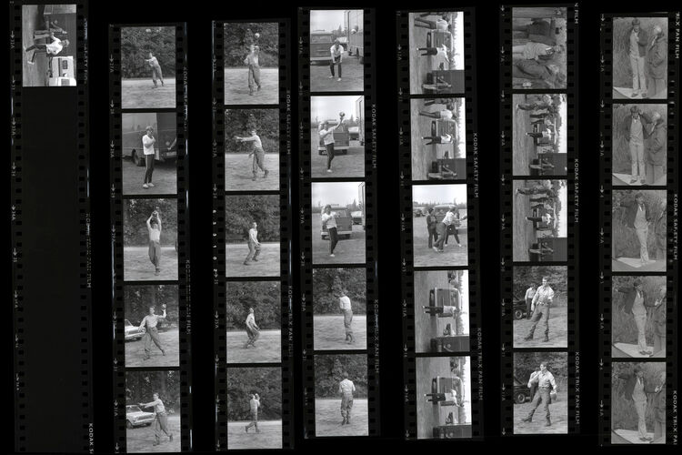 TON_O_Contact_024: Ryan O'Neal