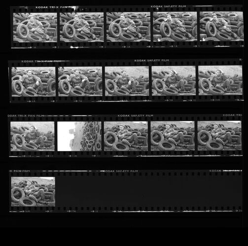 TON_O_Contact_025: Ryan O'Neal