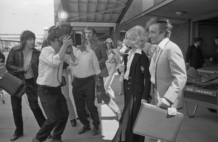 TON_PSinGH038: Goldie Hawn and Peter Sellers