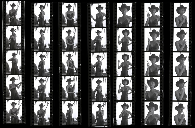 TON_P_Contact_021: Nina van Pallandt