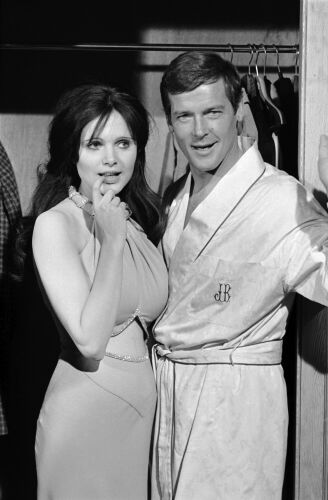 TON_RM012: Roger Moore