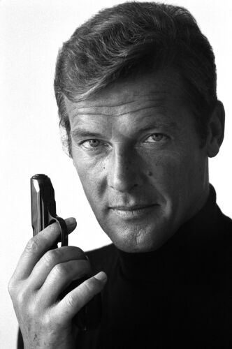 TON_RM023: Roger Moore