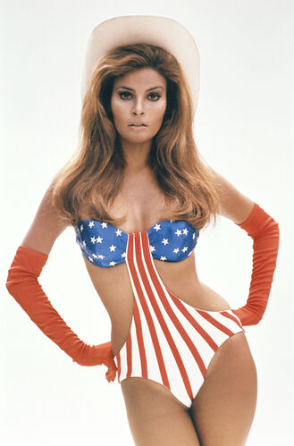 TON_RW052: Raquel Welch