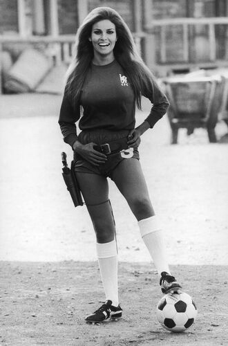 TON_RW069: Raquel Welch