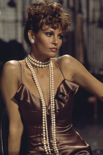 TON_RW114: Raquel Welch