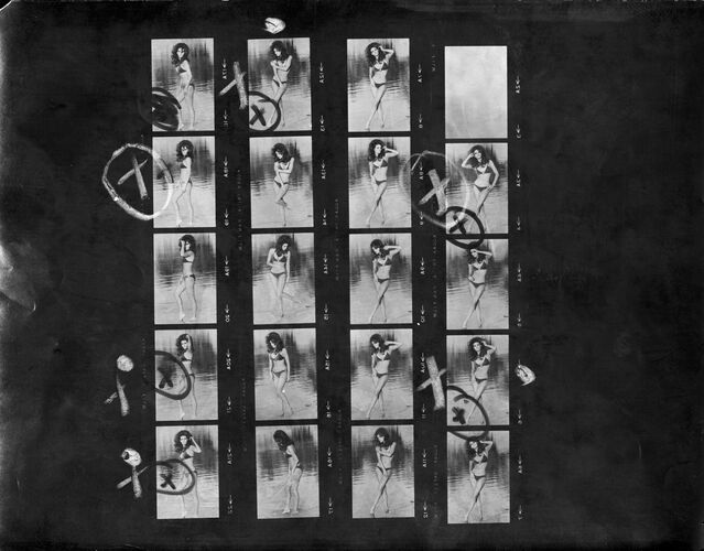 TON_RW143: Raquel Welch