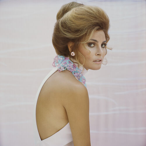 TON_RW152: Raquel Welch