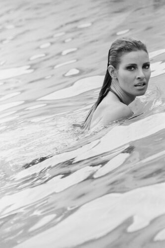 TON_RW281: Raquel Welch