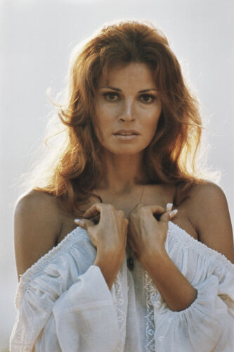 TON_RW285: Raquel Welch