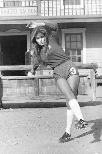 TON_RW306: Raquel Welch