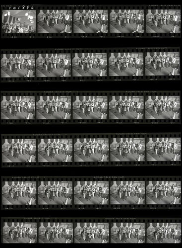 TON_R_Contact_037: Annie Ross