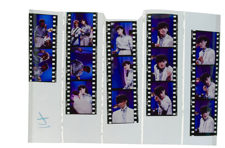 TON_R_Contact_078: Roaring Boys