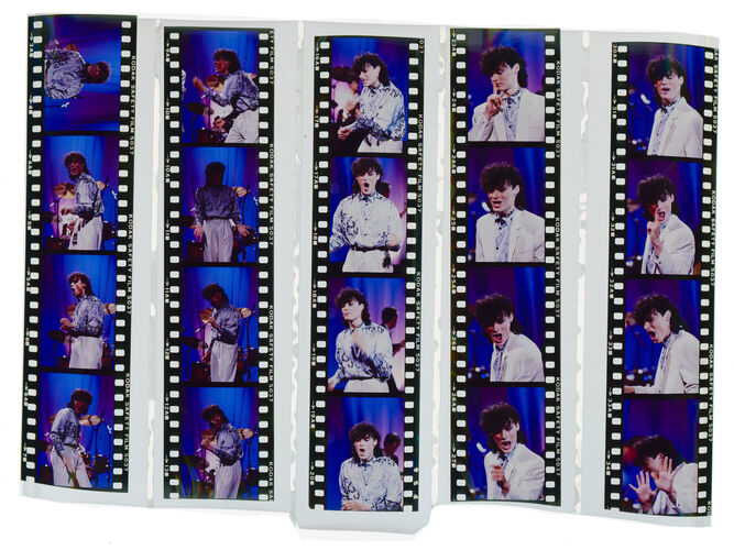 TON_R_Contact_085: Roaring Boys