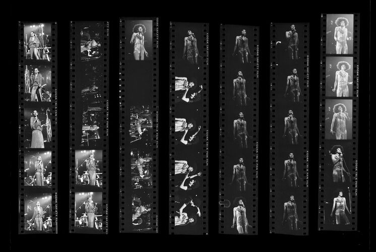 TON_R_Contacts_150: Diana Ross