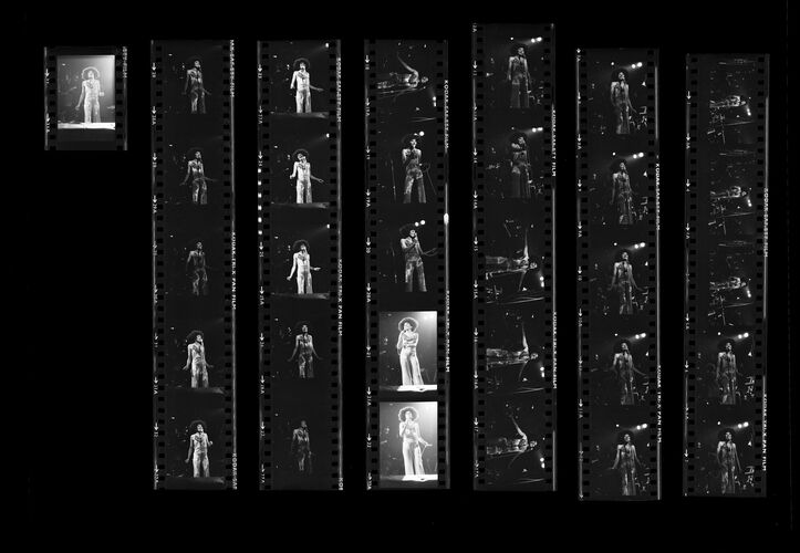 TON_R_Contacts_151: Diana Ross