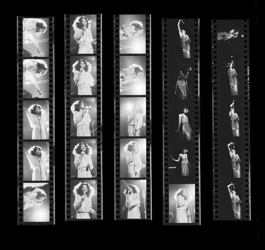 TON_R_Contacts_152: Diana Ross