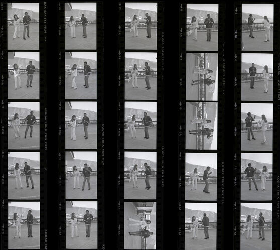 TON_Raquel_Contact_003: 100 Rifles