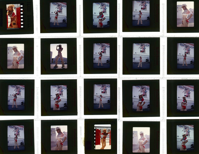 TON_Raquel_Contact_016: Raquel Welch