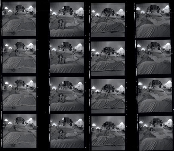 TON_Raquel_Contact_032: Raquel Welch