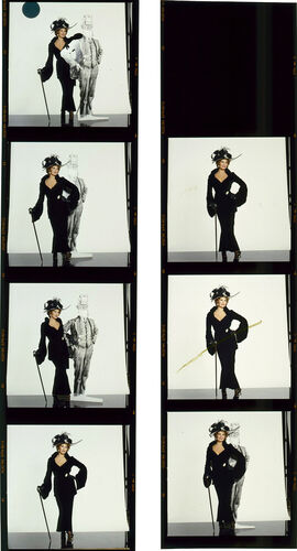 TON_Raquel_Contact_043b: Raquel Welch