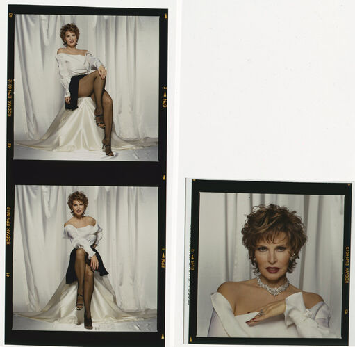 TON_Raquel_Contact_059: Raquel Welch