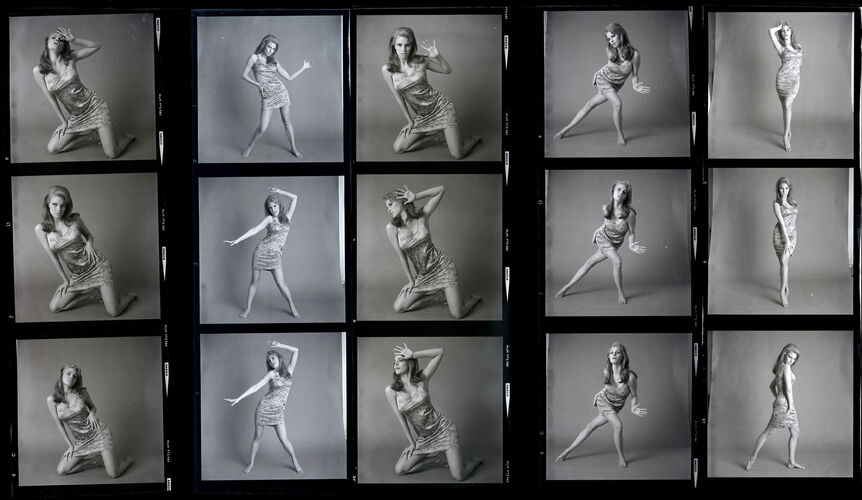 TON_Raquel_Contact_063: Raquel Welch