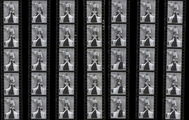 TON_Raquel_Contact_067: Raquel Welch