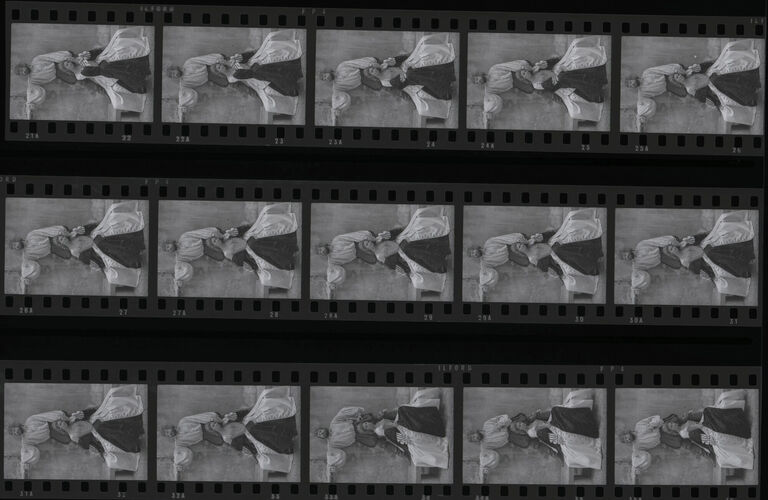 TON_Raquel_Contact_068: Raquel Welch