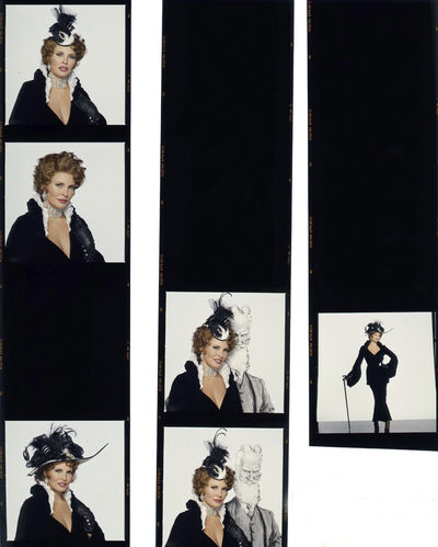 TON_Raquel_contact_094: Raquel Welch