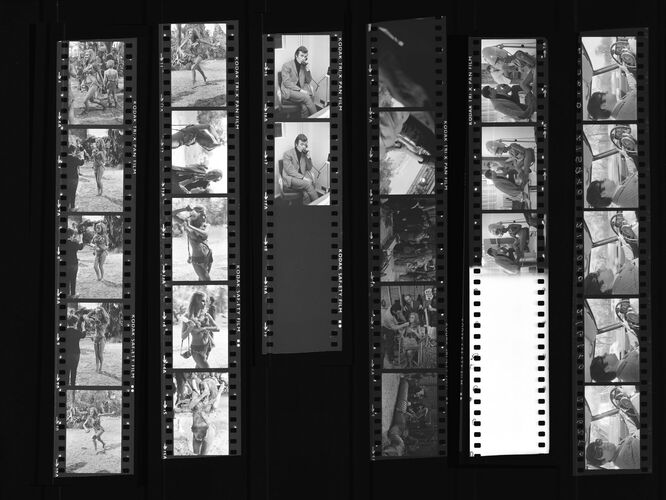 TON_Raquel_contact_174: Raquel Welch