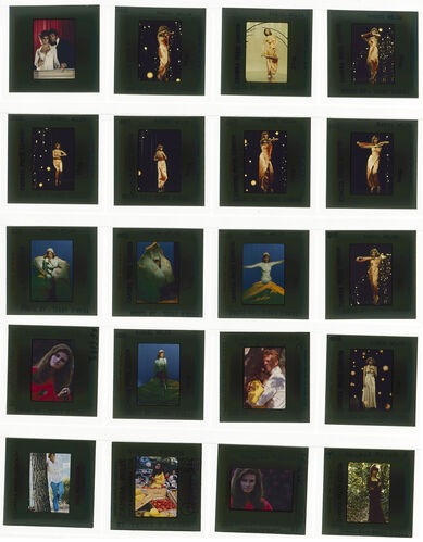 TON_Raquel_contact_180: Raquel Welch