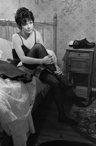 TON_SML005: Shirley MacLaine