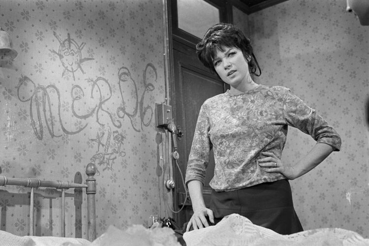 TON_SML007: Shirley MacLaine