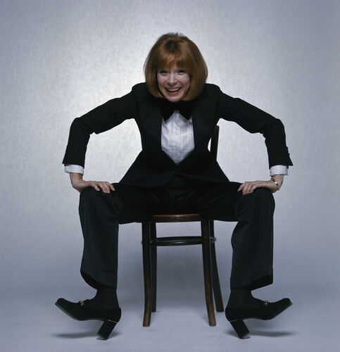 TON_SML012: Shirley MacLaine