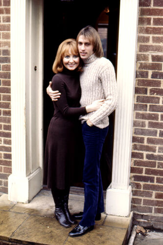 TON_TOM034: Lulu and Maurice Gibb