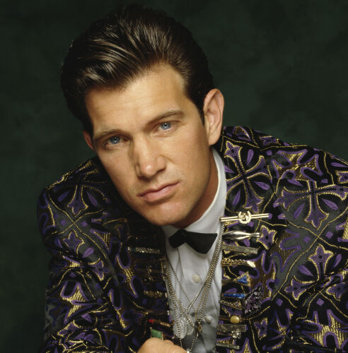 TON_TOM079: Chris Isaak