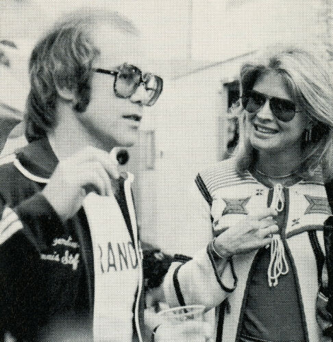 TON_TON_EJ573: Elton John and Candice Bergen