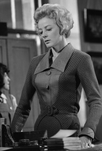 TON_TON_MAS006: Maggie Smith