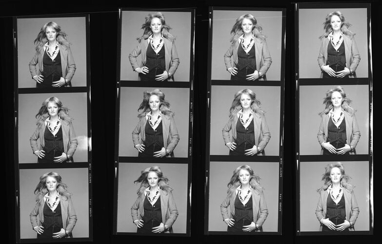 TON_T_Contact_075: Bonnie Tyler