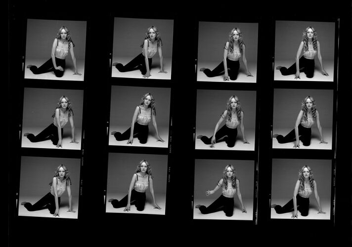 TON_Twiggy_Contact_004: Twiggy